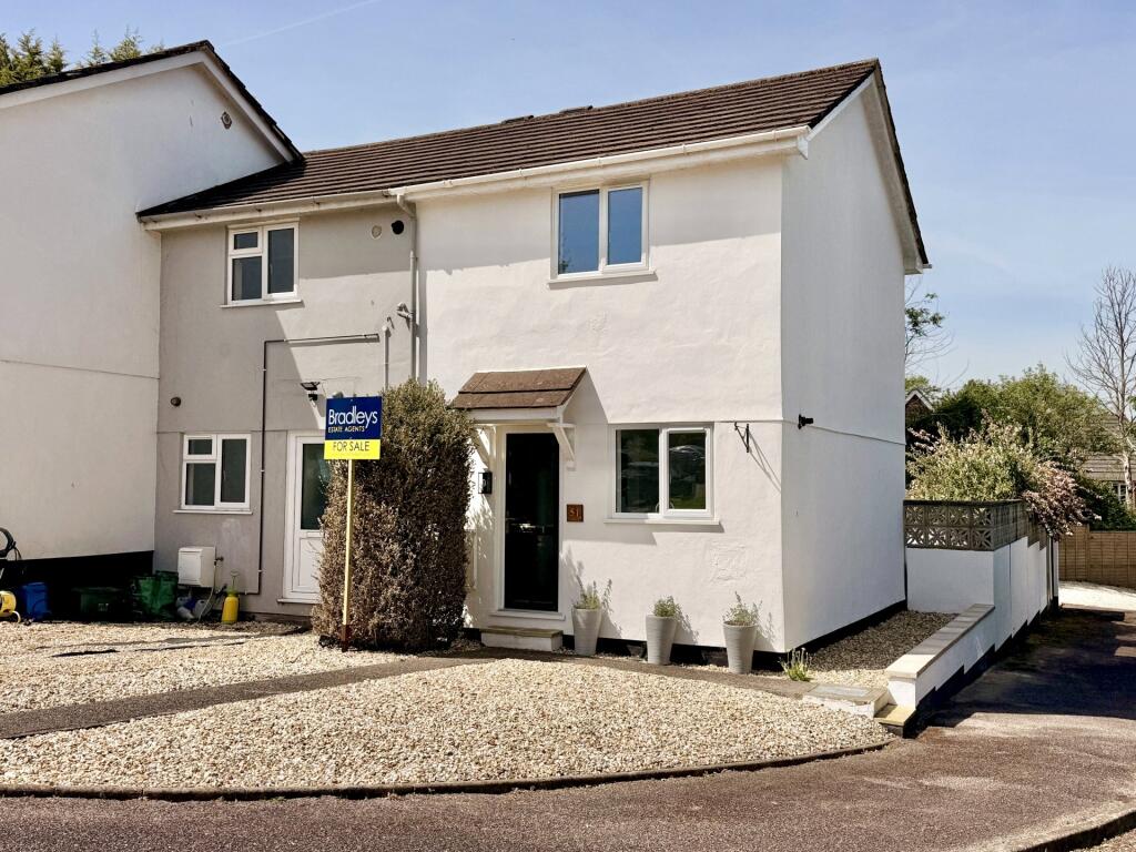 Main image of property: Rosewell Close, Honiton, Devon