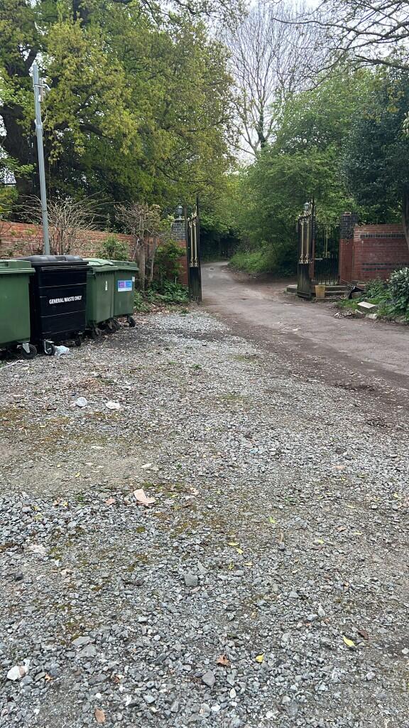 Main image of property: Oaks Road, Croydon, London, CR0