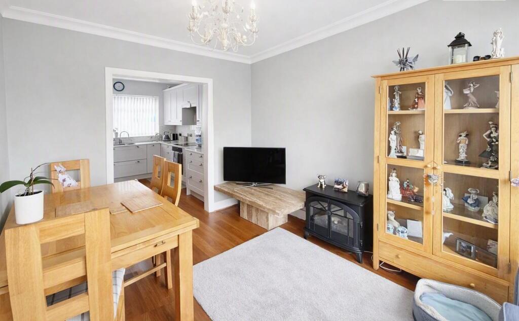 House in Halifax - View 4