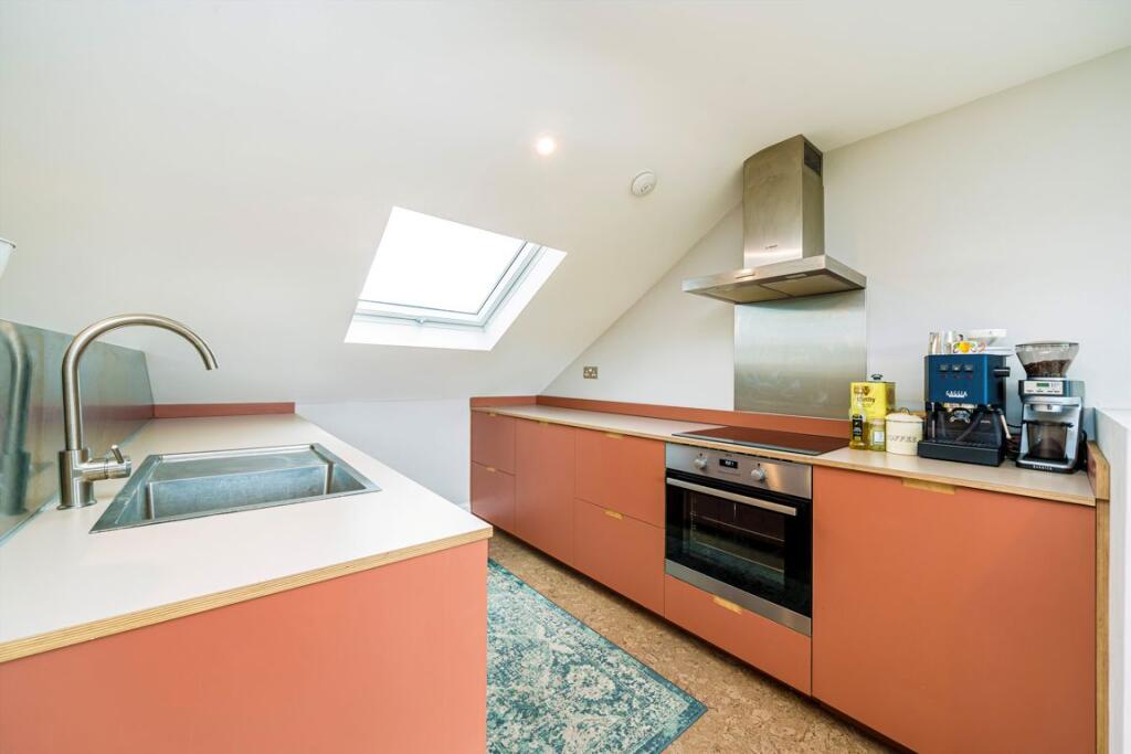 Apartment in London - View 4