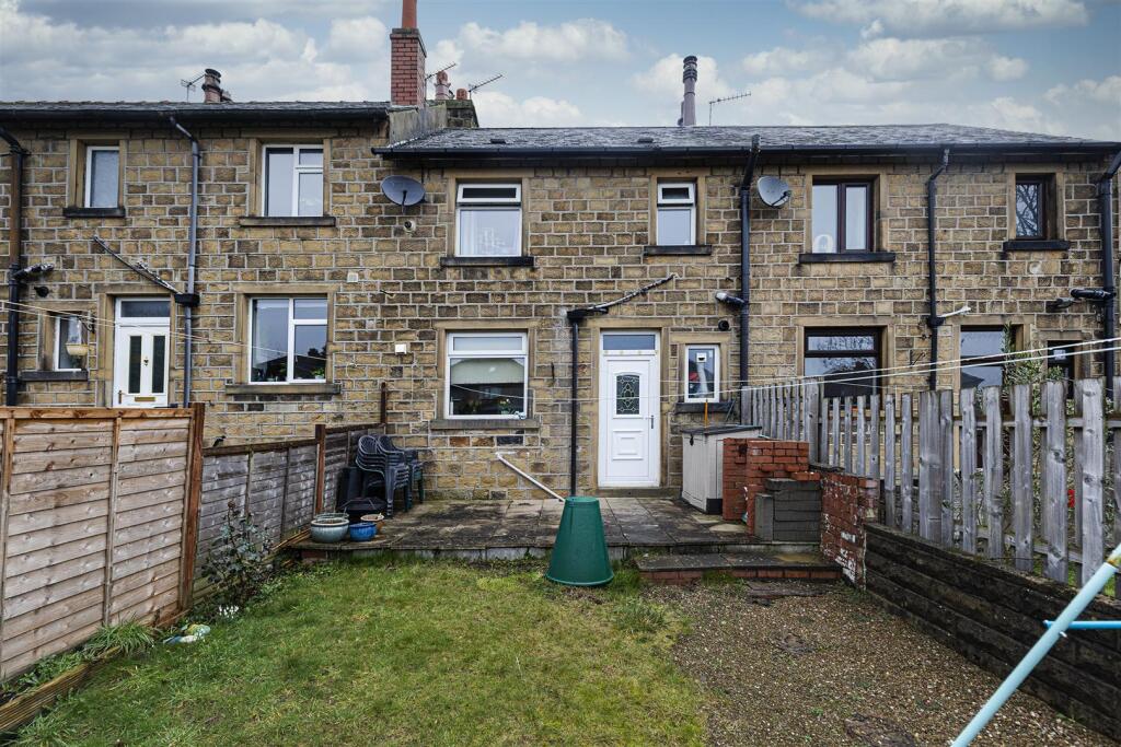 2-bed terraced on Leymoor Road, Golcar, Huddersfield, £160,000