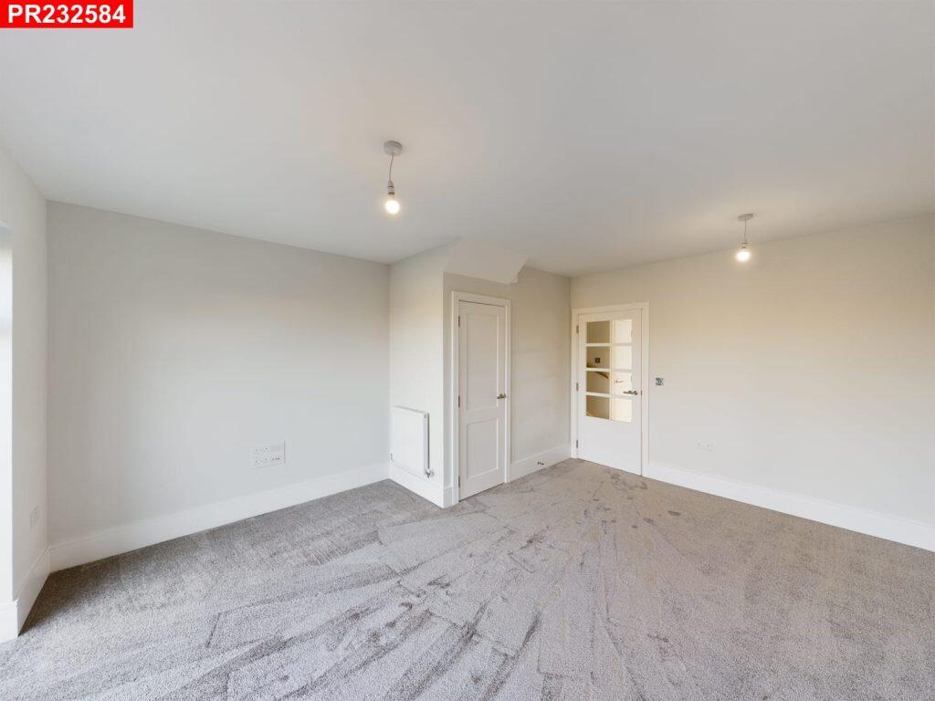 Main image of property: Fleet – 2 Bedrooms House