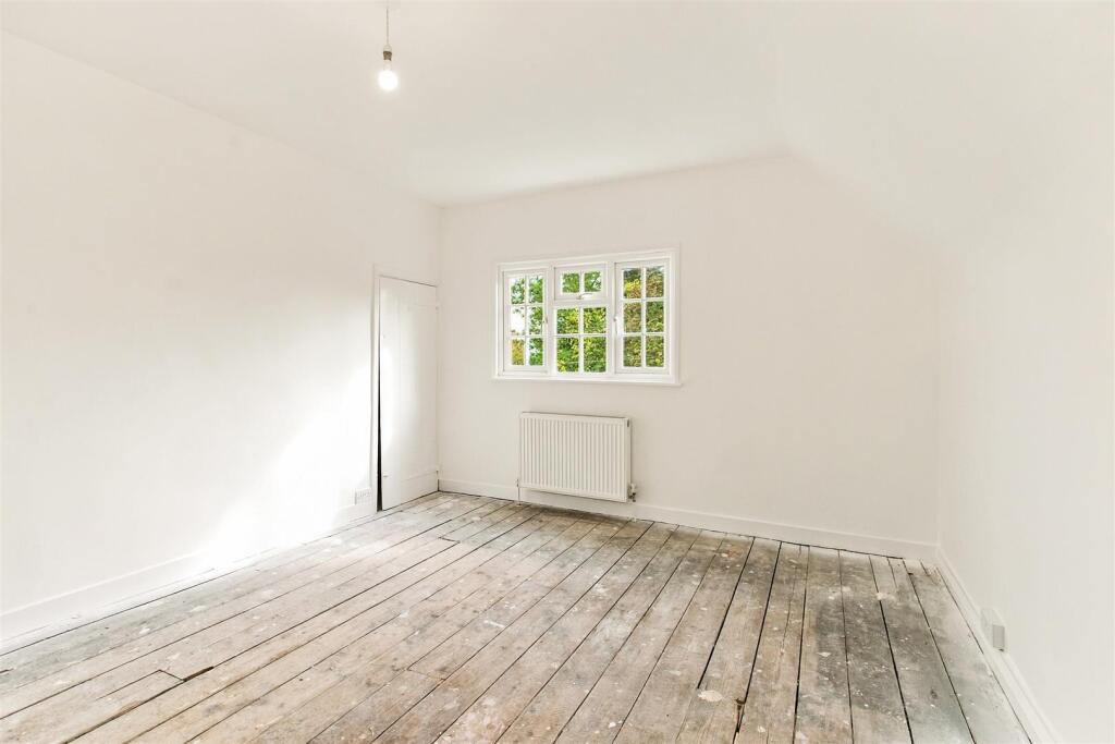 House in Wealden, Berwick - More