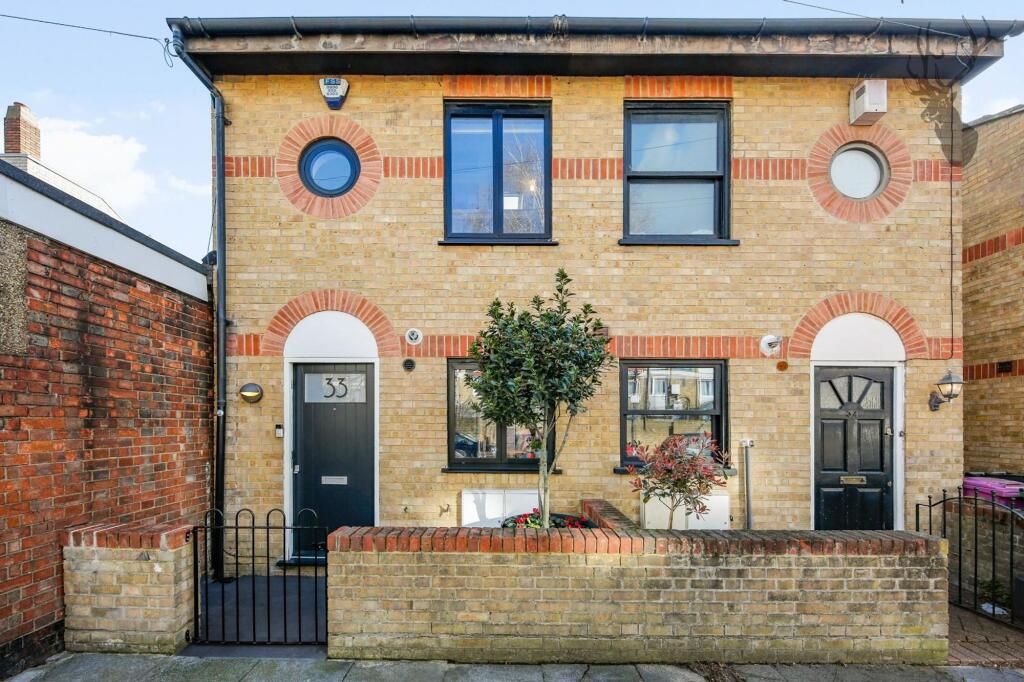2-bed house on Ruston Street, London, E3, £650,000