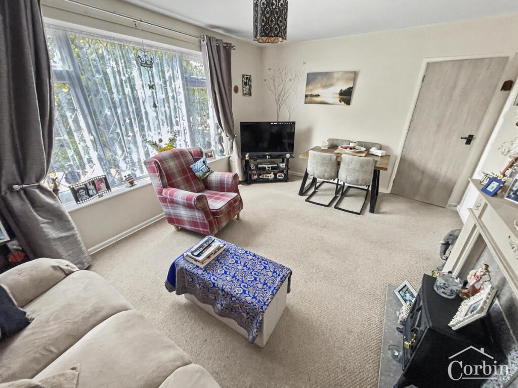 Northbourne Gardens, Bournemouth, BH10 6 photo 3