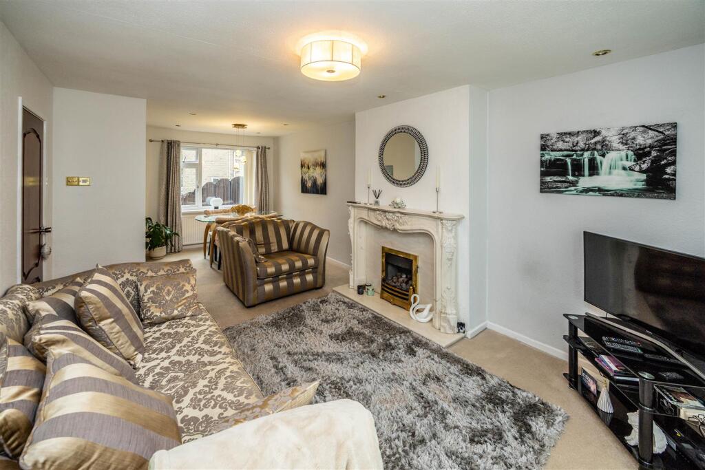 House in Bradford, Broad Folds, Clayton - View 4