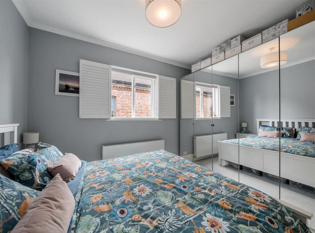 Apartment in London - View 5