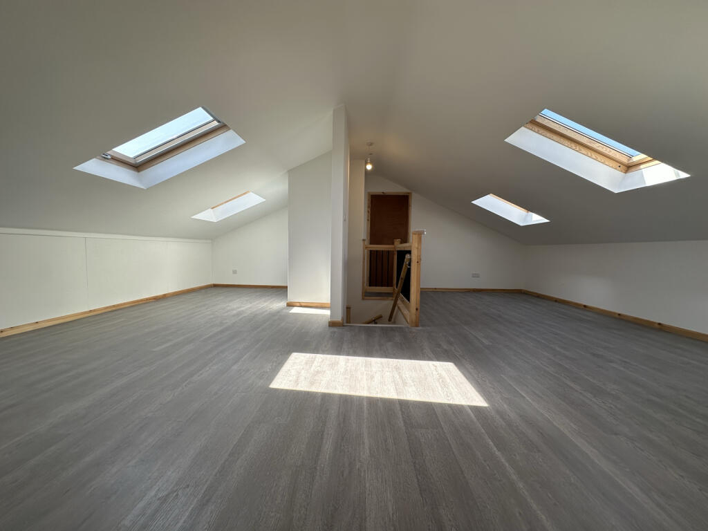 Apartment in Enfield - More