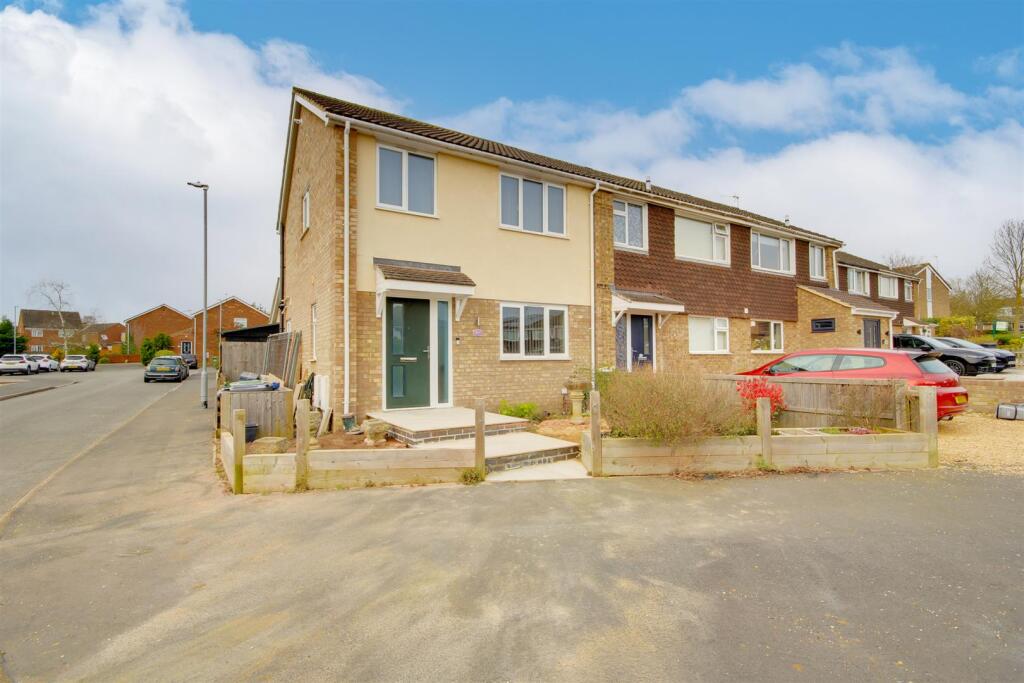 Main image of property: The Mallards, St. Ives