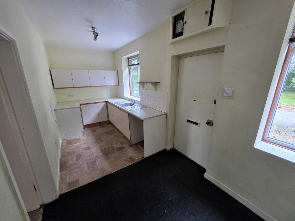 Railway Cottages, Hodge Lane, Hartford, Northwich, Cheshire, CW8 - View 5