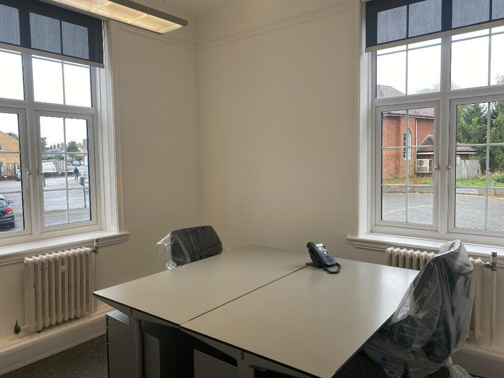 2 desk office