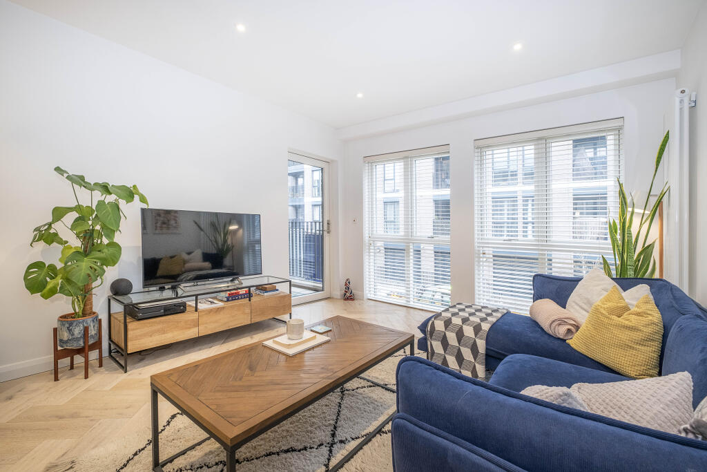 25 Ravensbury Terrace, London, SW18 photo 4