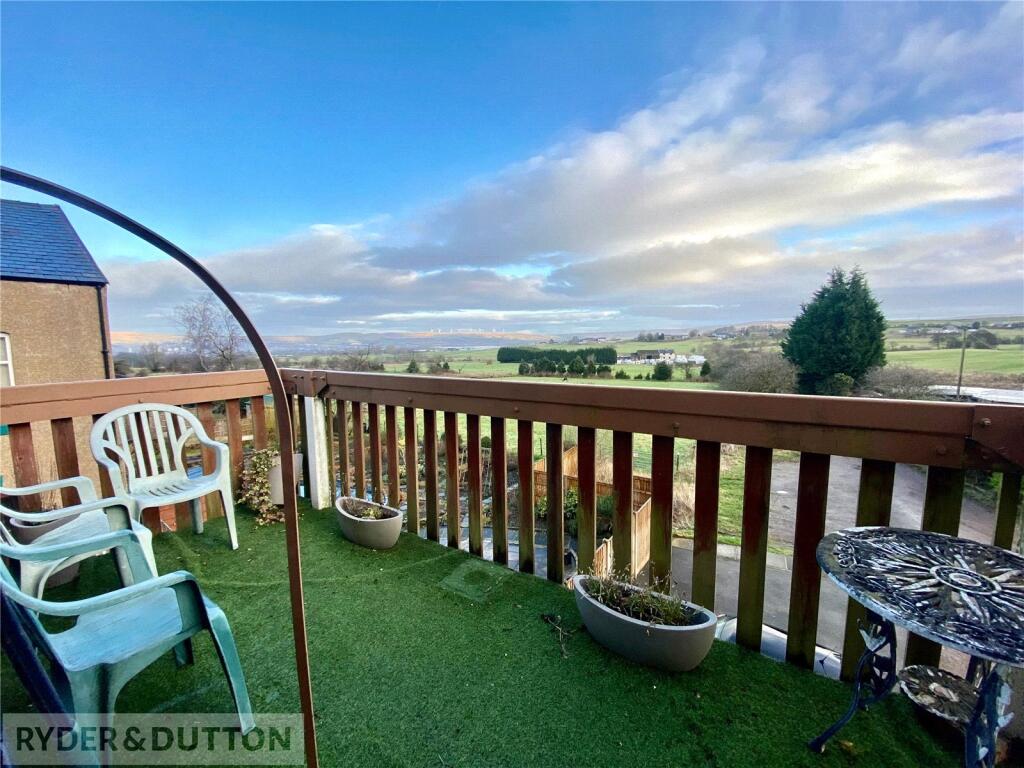 House in Oldham, Greater Manchester - View 5