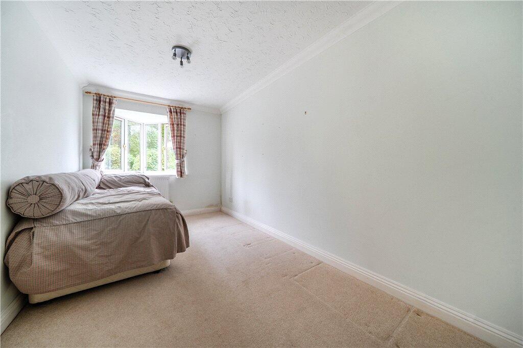 Apartment in Southampton - View 5