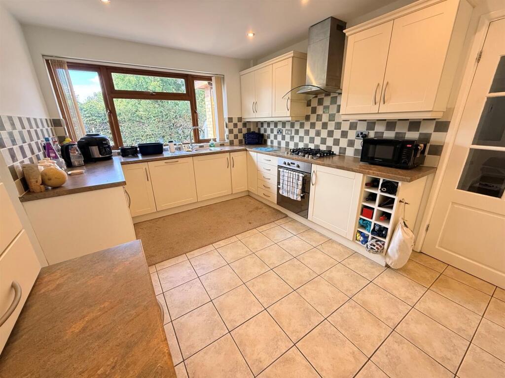 House in South Staffordshire, Bobbington - More