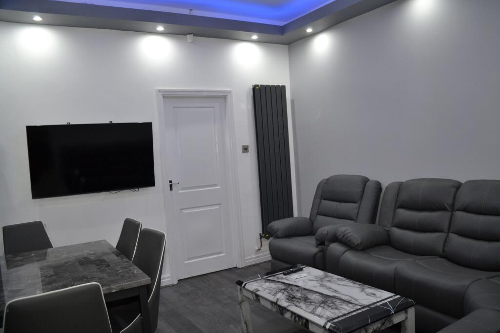 1 bedroom house share for rent