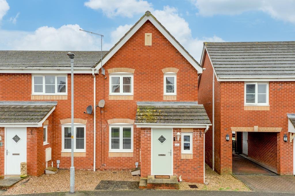 2-bed house on NN18 Magpie Close, Oakley Vale, £190,000
