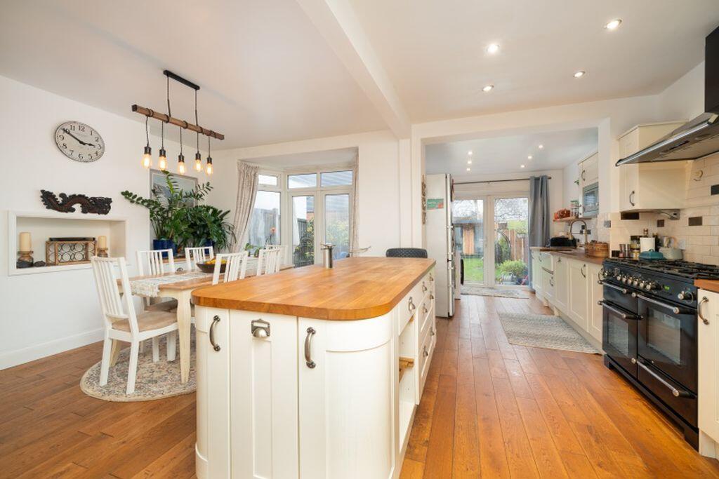 House in London - View 3