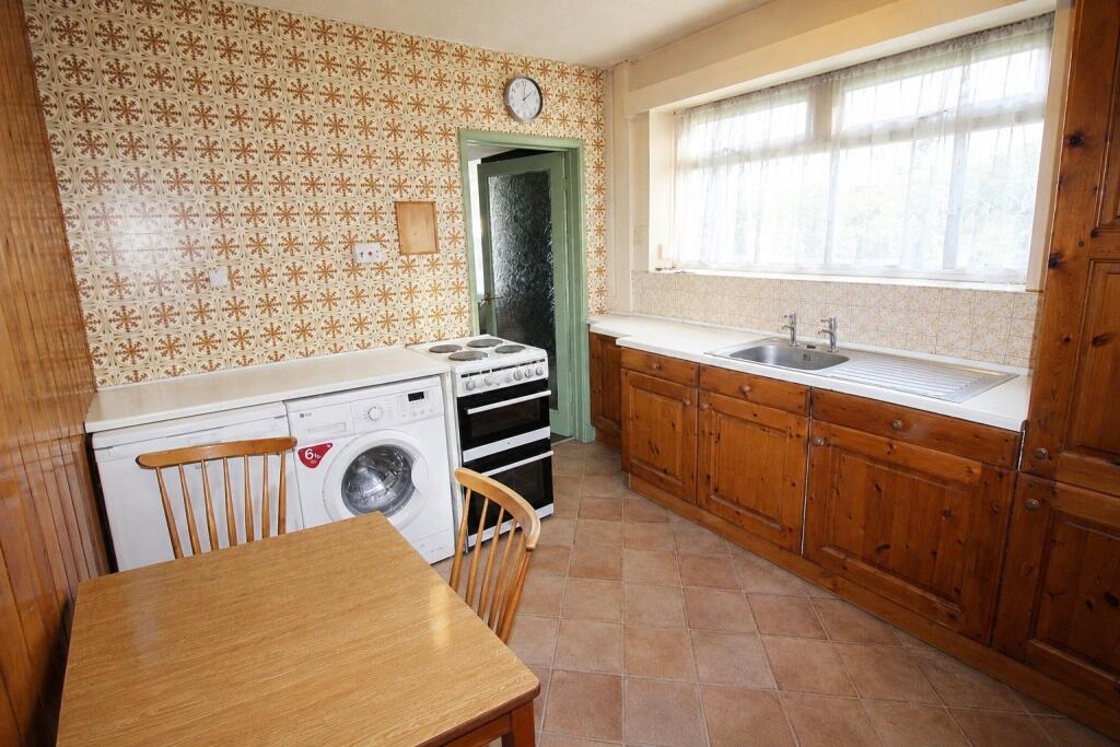 House in Rotherham, Brinsworth - More