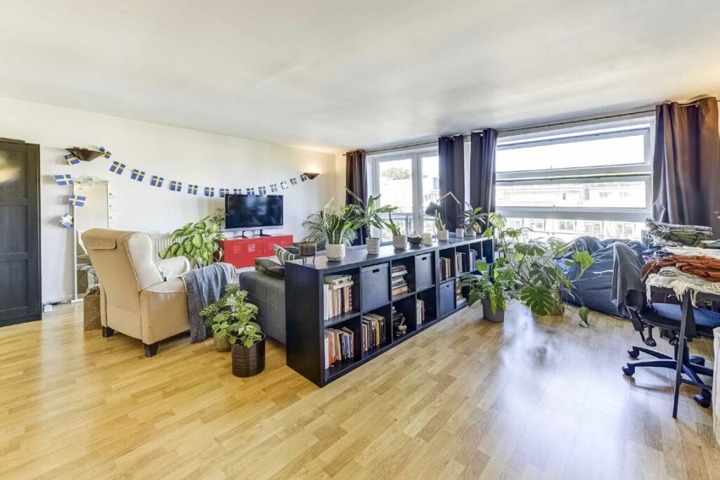 Apartment in London - View 5