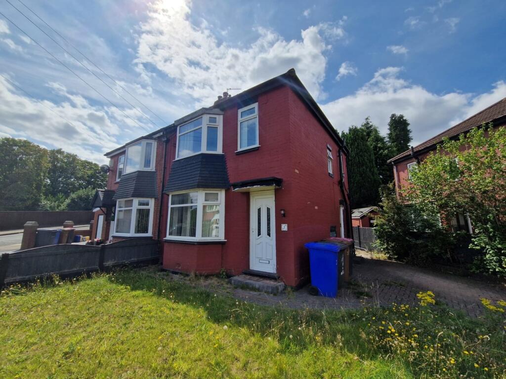 3-bed semi-detached on Barclays Avenue, Salford, £210,000