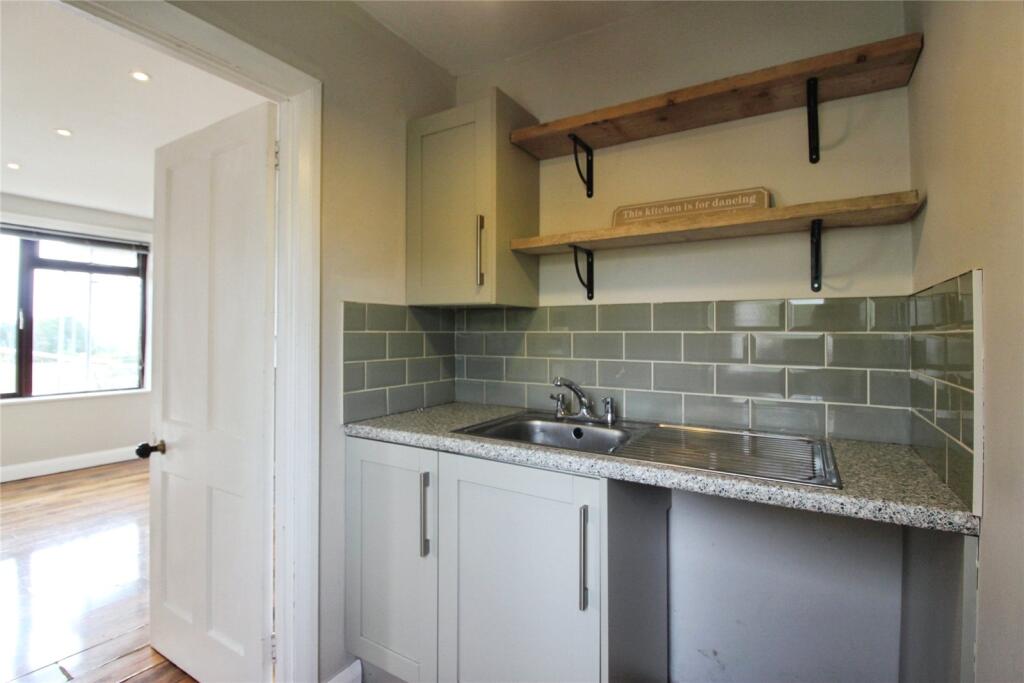 House in Dorchester - View 5