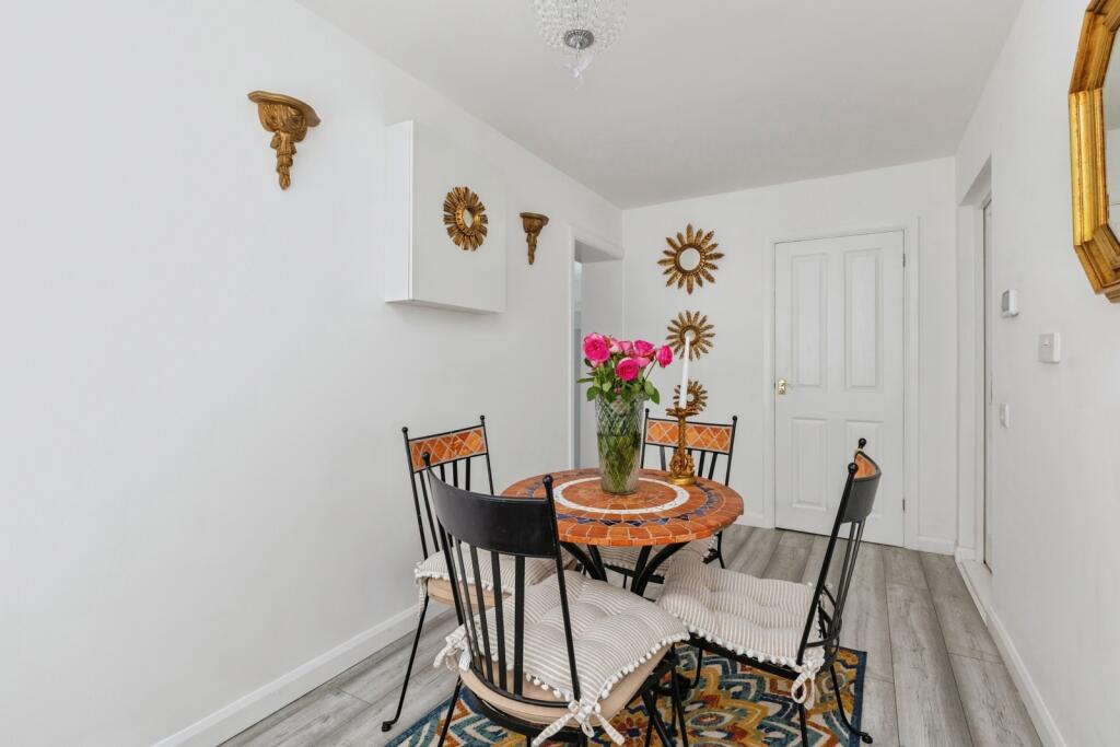 House in Torquay, Wellswood - More