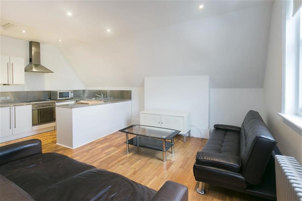 Main image of property: Gleneagle Court, 1c Gleneagle Road, Streatham, SW16