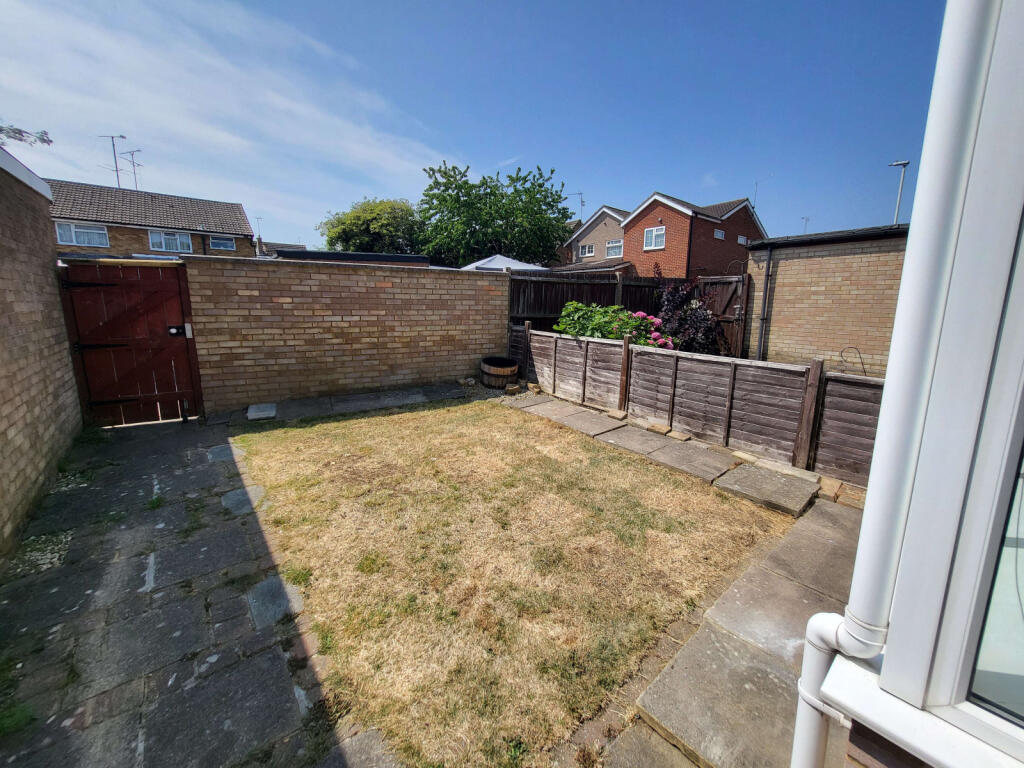 Toddington Road, Luton, LU4 - View 2