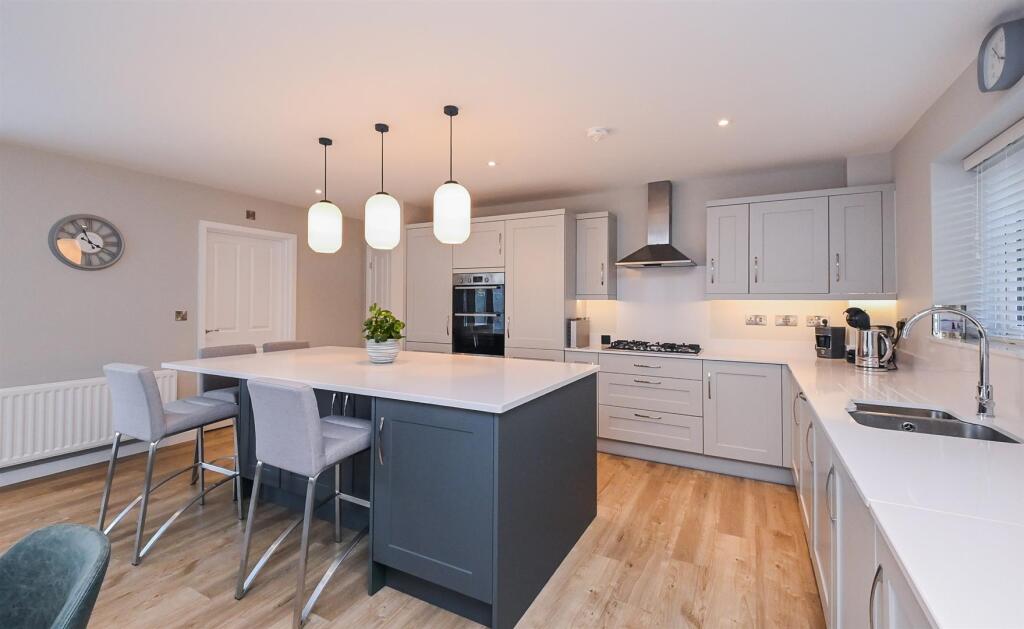 House in Lichfield, Alrewas - More
