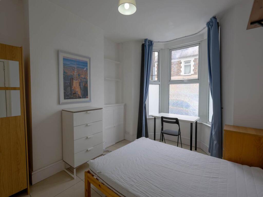 House in Cardiff, Plasnewydd, Roath - View 3