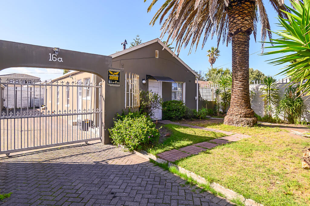 Main image of property: South Africa, Western Cape, Steenberg