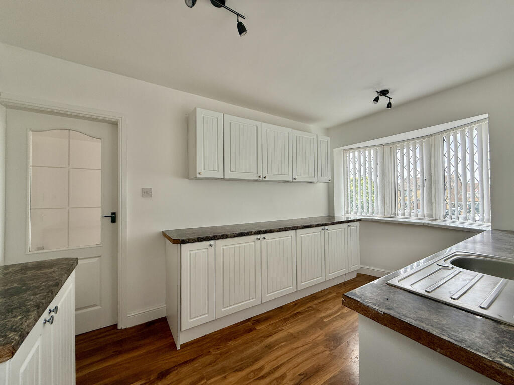 House in Wakefield - View 5