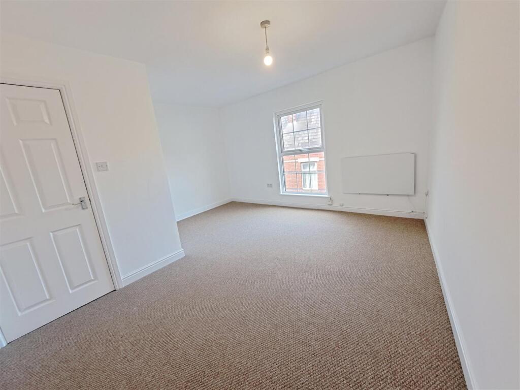 Main image of property: Hallgate, Wigan