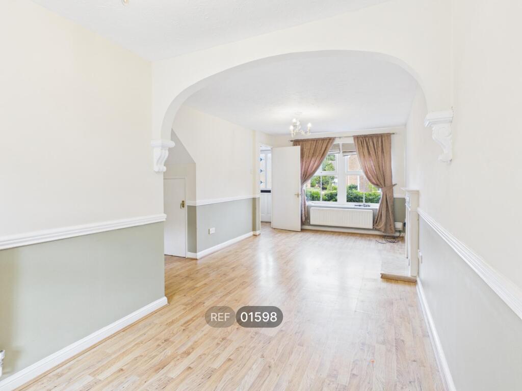 House in Hull - View 3