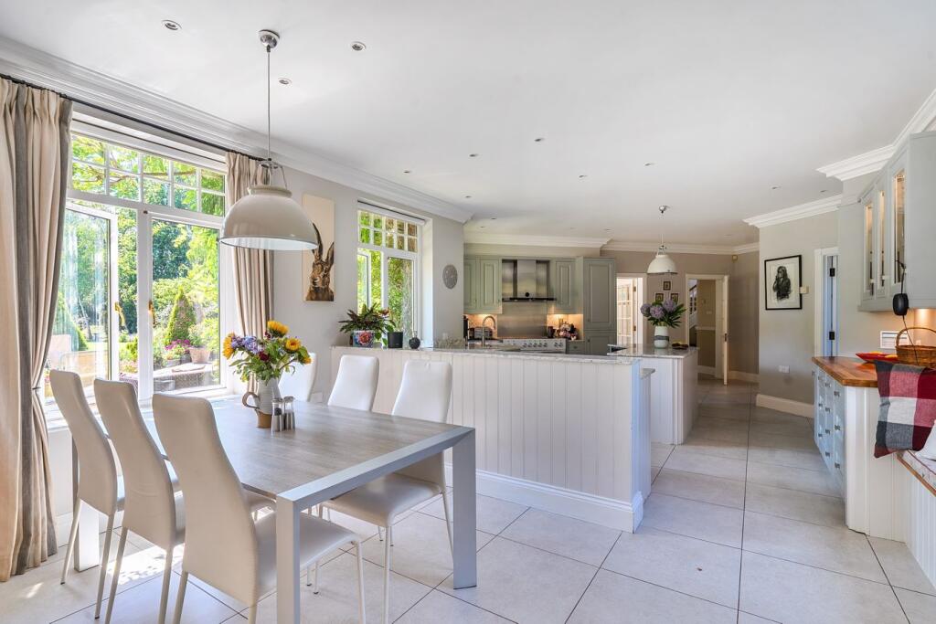 House in Southampton - View 5