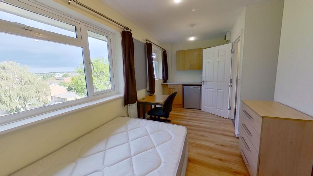 Main image of property: Guildford Park Avenue, Guildford GU2 7NH