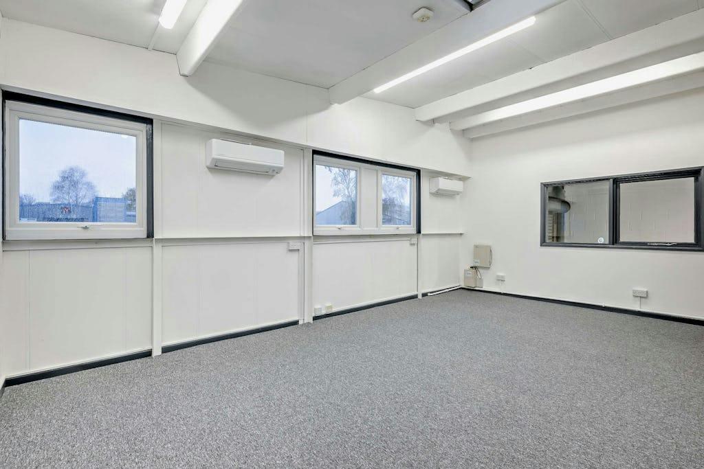 bowthorpe-park-industrial-estate_unit-unit-15-morgan-way_2 (5).jpg