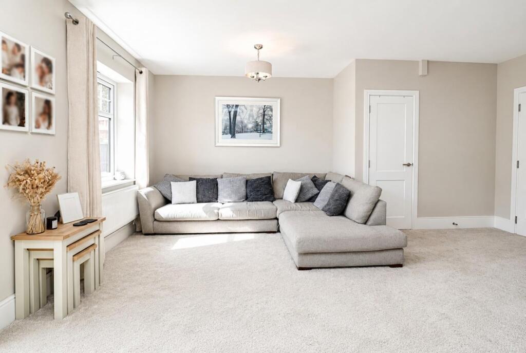 House in Guildford - View 5
