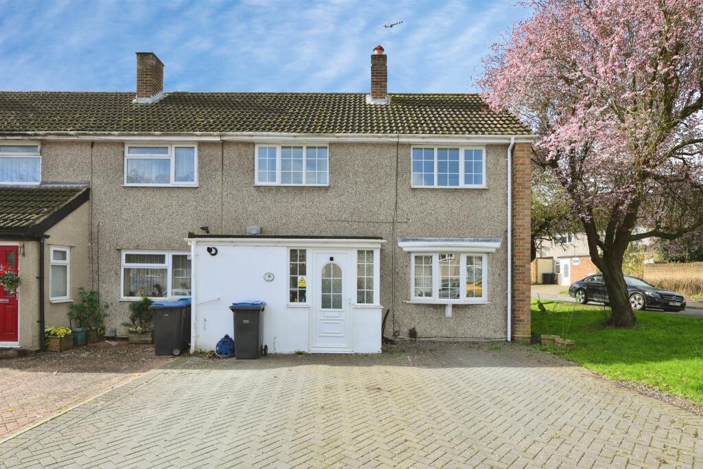 Main image of property: Sadlers Mead, Harlow
