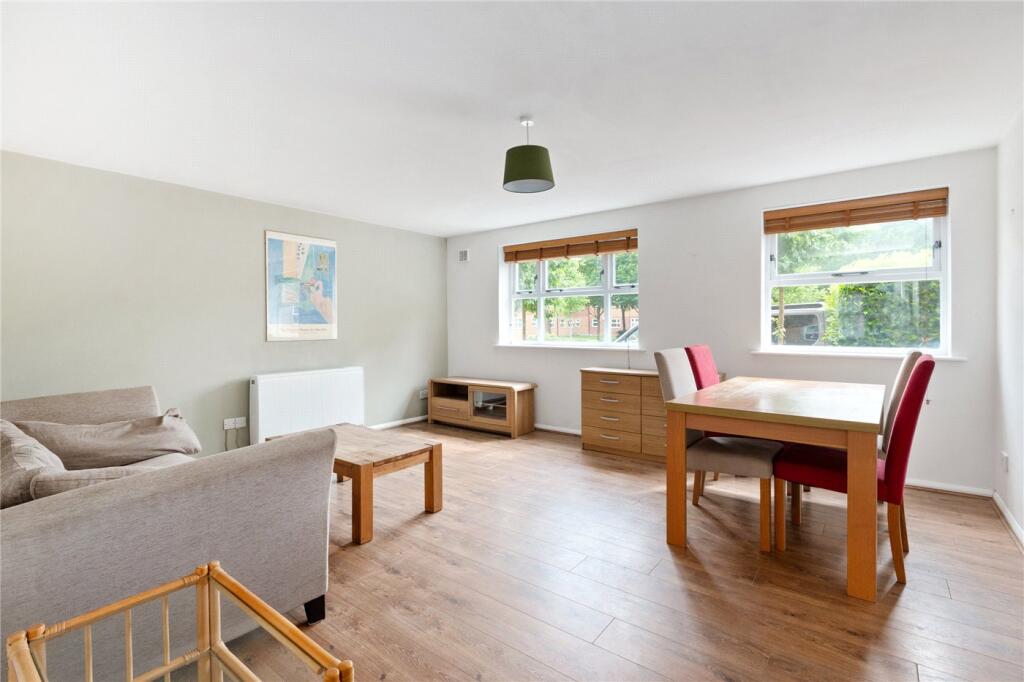 Main image of property: Macmillan Way, London, SW17