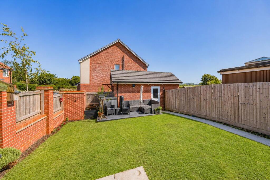 St. Georges Avenue, Warblington - View 3