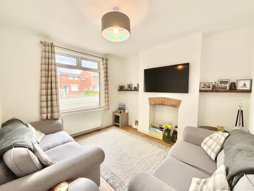 Oulton Road, Stone, ST15 photo 3