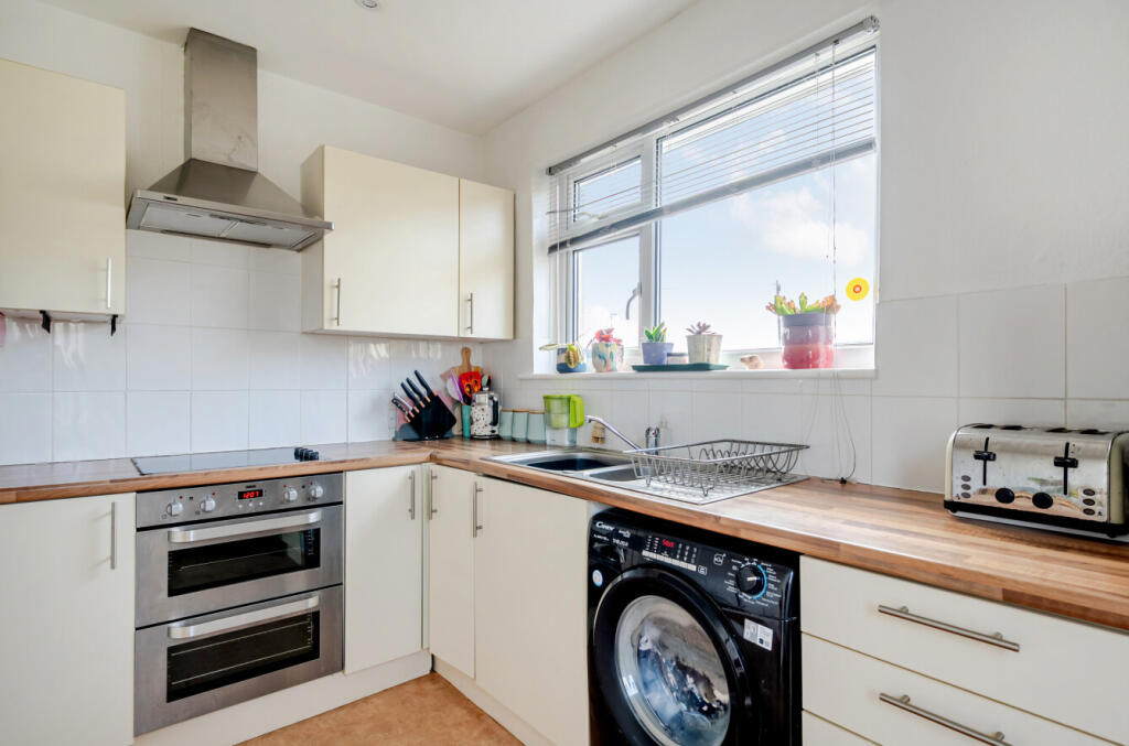 House in Brighton - View 5