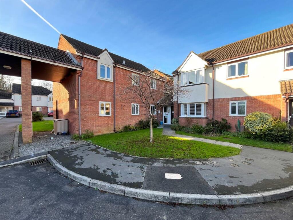 Excellent Retirement Apartment in Henleaze Bristol photo 2