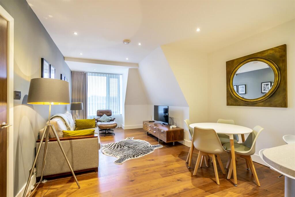 Main image of property: Apartment 26 Castle Chambers, Clifford Street, York, YO1 9RG