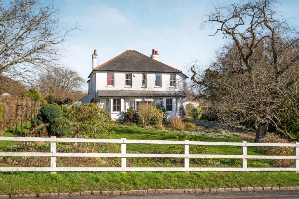 Main image of property: Primrose Hill, Widmer End, High Wycombe, Buckinghamshire, HP15