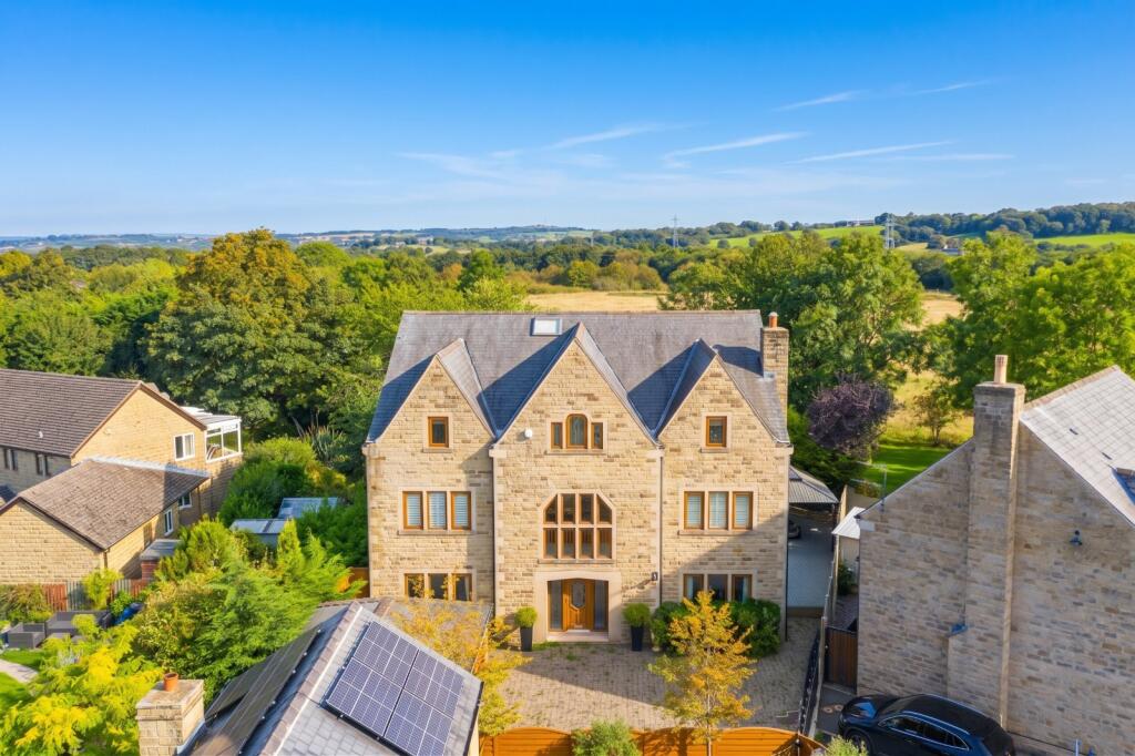 Main image of property: Southedge Close, Hipperholme, Halifax, West Yorkshire, HX3