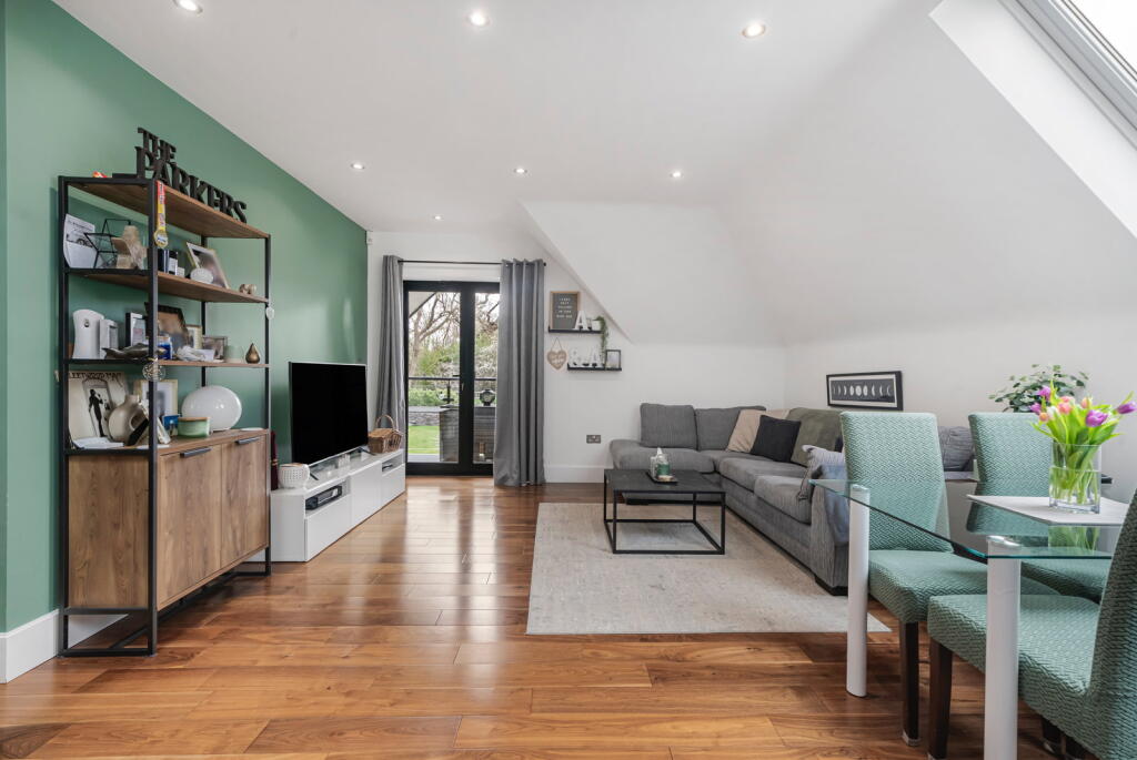 Apartment in London - View 3