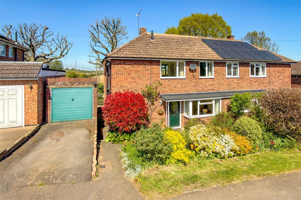 Springfield Crescent, Harpenden, Hertfordshire, AL5